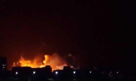 بالفيديو.. لحظة وقوع عدة إنفجارات داخل غواصة هندية