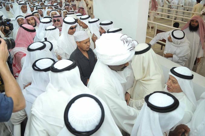 السفيران السوداني والصومالي بين المعزين