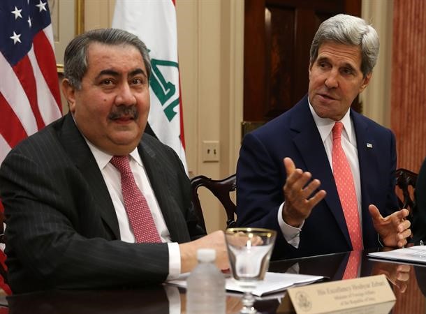  وزير الخاريجة الاميركي ونظيره العراقي خلال مباحثاتهما في واشنطن امس الاول 	افپ﻿