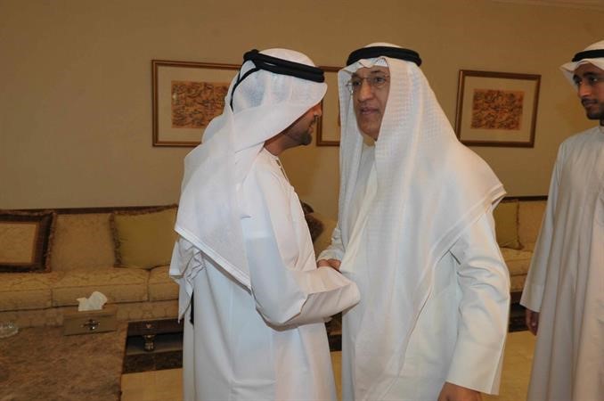 عبد العزيز الشارخ يقدم التعازي﻿