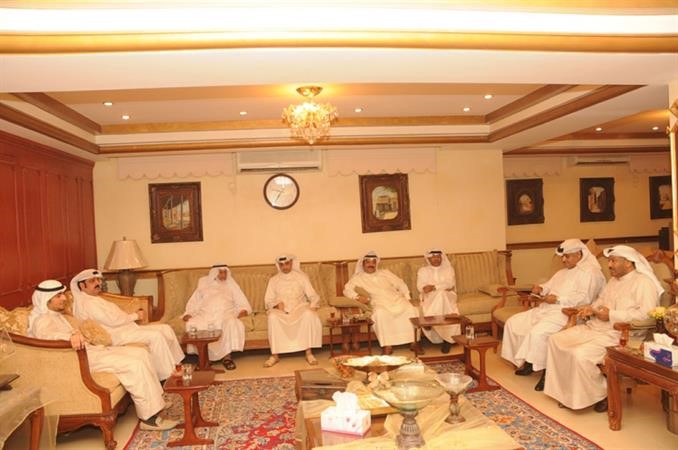 رواد ديوانية عبدالوهاب الباز في الروضة انور الكندري