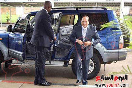 نشر أول صور للفريق عبد الفتاح السيسى بزى مدني