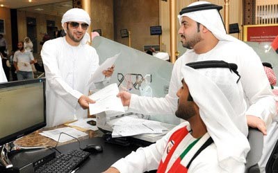 بالفيديو.. تسليم مفاتيح البيت مؤثثاً للمواطنين الاماراتيين من بلدية ابو ظبي