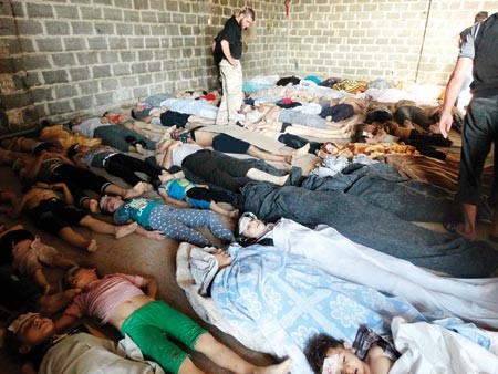 عشرات الاطفال قضوا في قصف النظام للغوطة بالكيماوي