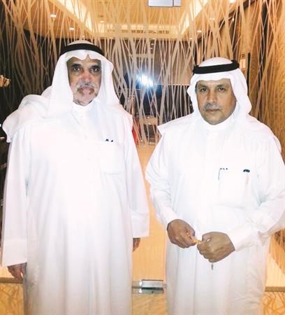 دعلي الشملان ودعبدالله الغنيم خلال المؤتمر