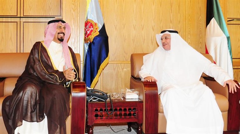 الشيخ خالد الجراح مستقبلا الشيخ علي الخالد﻿