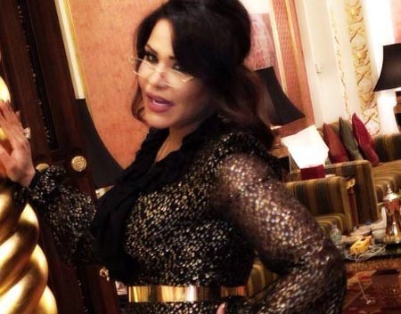 بالصور.. أحلام تؤشر بيدها " موتوا حرة " وتقول : كايدة العذال انا من يومي !