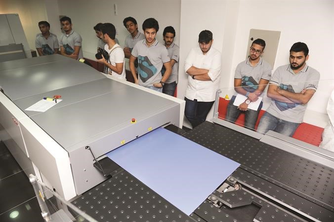 اطلاع على الية العمل في قسم المونتاج