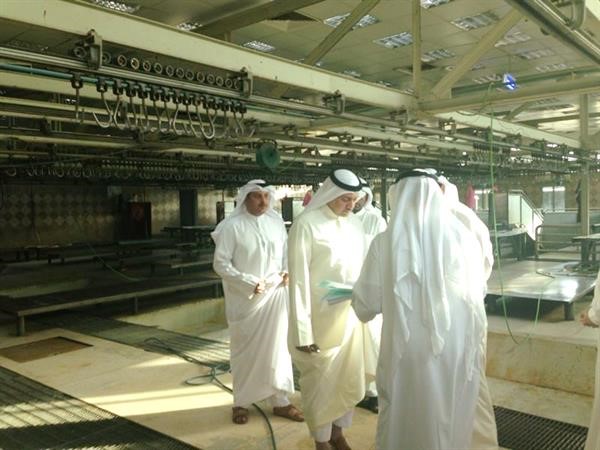 الوزير الاذينة يتفقد اليات ومعدات المسلخ