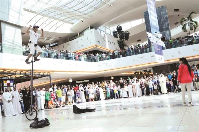 الفقرة البهلوانية على الدراجة العالية المعروفة باليونسايكل﻿