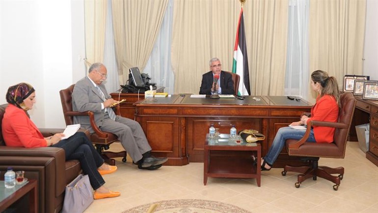 السفير د رامي طهبوب متحدثا للاعلاميين﻿