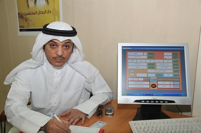 نايف المطيري يدون بيانات ترشحه