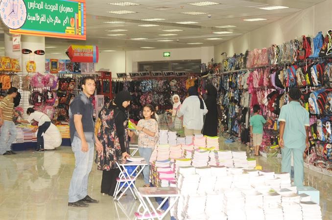 مهرجان العودة الى المدارس في تعاونية مشرف﻿