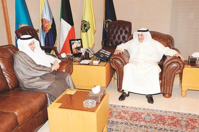 الشيخ خالد الجراح مستقبلا د عبدالعزيز الفايز