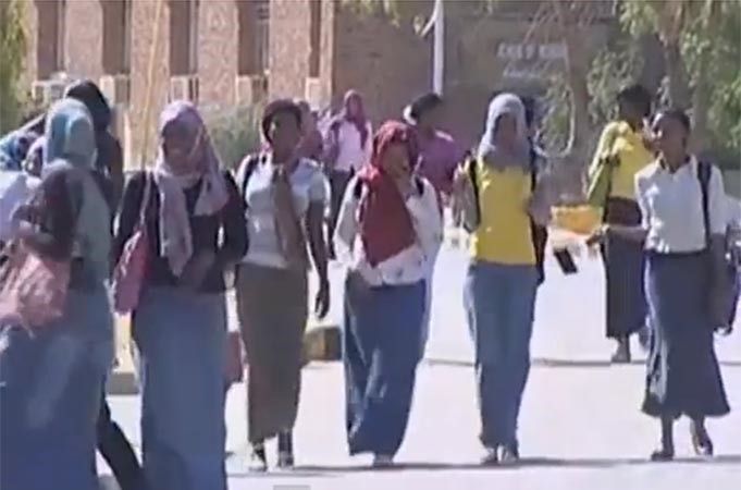 بالفيديو.. «الزي الفاضح» في السودان يثير الجدل