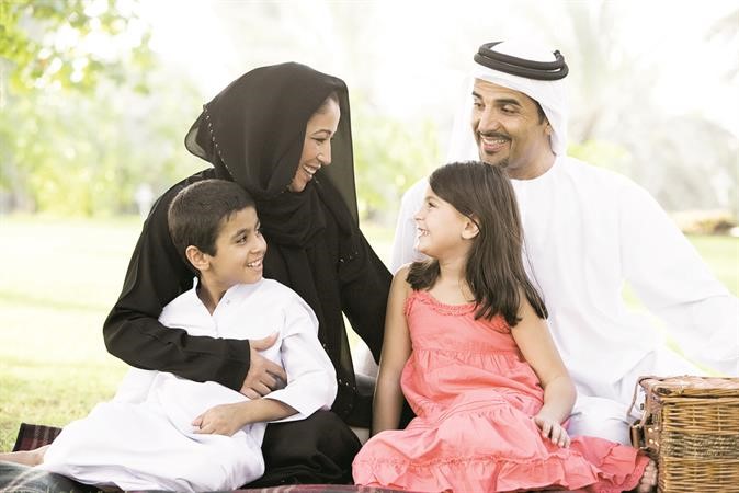 الجويسر: الأسرة الناجحة هي التي تجعل منهجها مع أبنائها الحوار