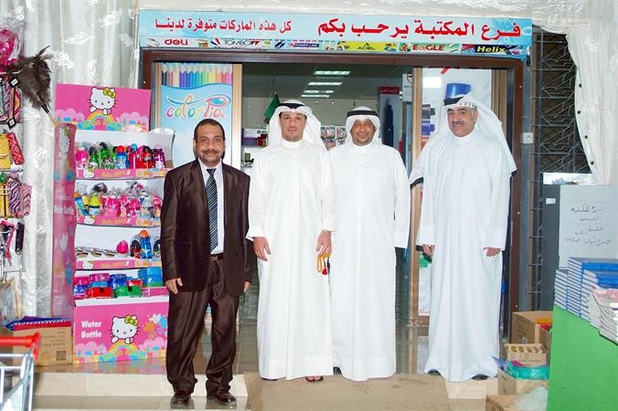 ياسر الحاي وعبدالله شمساه وجانب من المهرجان