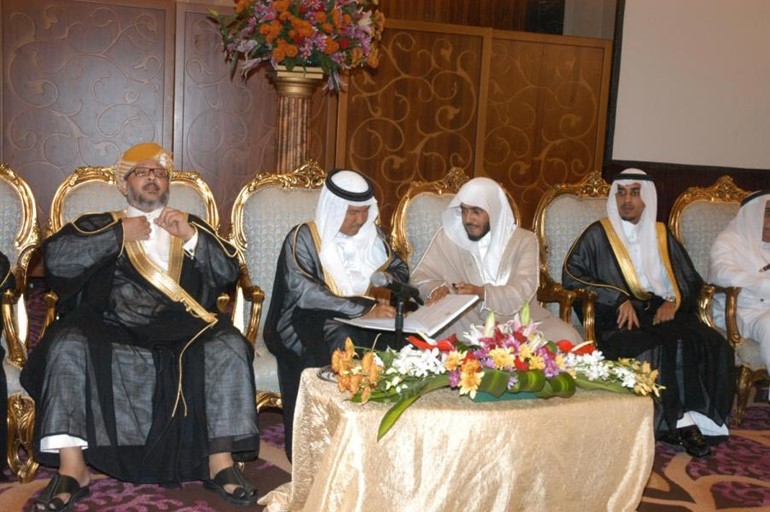 بالصور.. محمد عبده يحتفل بزفاف ابنته على العمودي