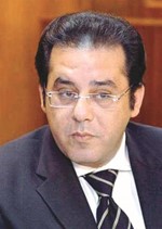 ايمن نور