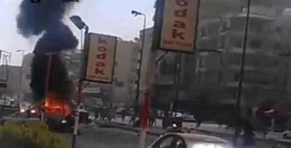 فيديو  جديد للحظة خروج وزير الداخليه المصري بعد الانفجار 