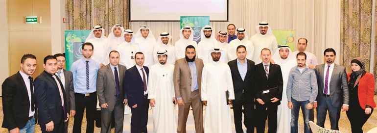 لقطة جماعية للموزعين المكرمين من زين﻿