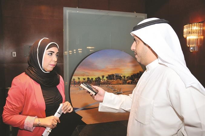 هاجر النصار متحدثة للزميل عبد الهادي العجمي﻿