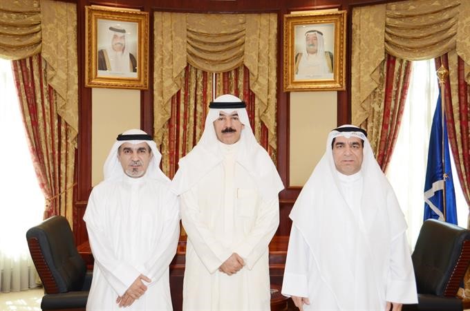 الخالد متوسطا العائد وشقيقه﻿