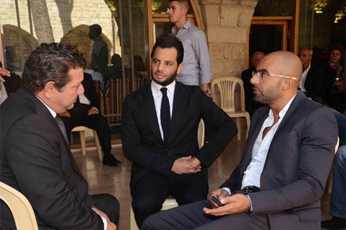بالصور.. كبار نجوم الفن يعزون نجوى كرم بوفاة والدها