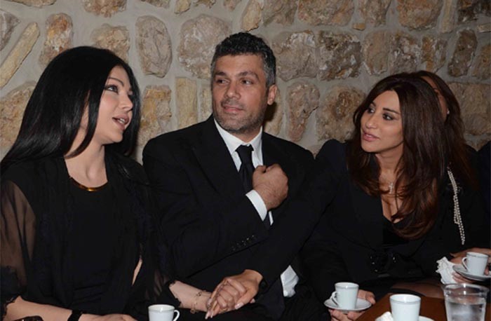 بالصور.. كبار نجوم الفن يعزون نجوى كرم بوفاة والدها