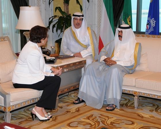 سمو نائب الامير وولي العهد الشيخ نواف الاحمد مستقبلا وزيرة خارجية هندوراس﻿
