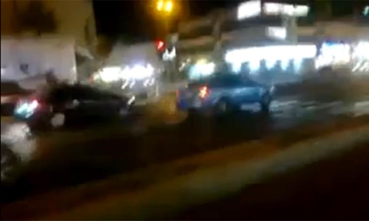 بالفيديو.. تصرف مجنون لسائق يكرر تجاوز الاشارة ليحرق كاميرا مخالفات المرور