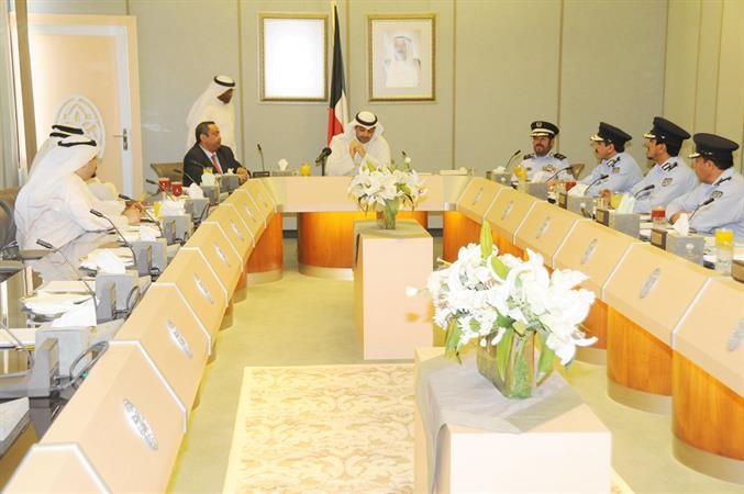 الشيخ محمد العبدالله خلال الاجتماع