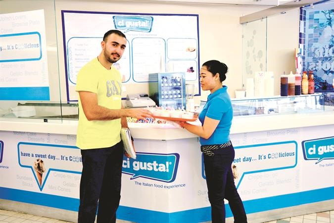 تقديم افضل الخدمات للطلبة﻿