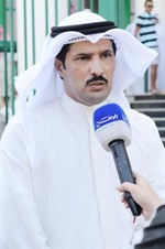 عبدالله العدواني متحدثا خلال الاعتصام 