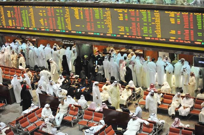 قاعة التداول وقد شهدت اقبالا كبيرا بوجود العنصر النسائي بسبب وربة	سعود سالم﻿