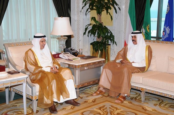 سمو نائب الامير وولي العهد الشيخ نواف الاحمد مستقبلا صالح الفضالة ﻿
