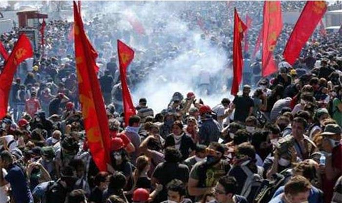 آلاف يتظاهرون مجدداً في تركيا