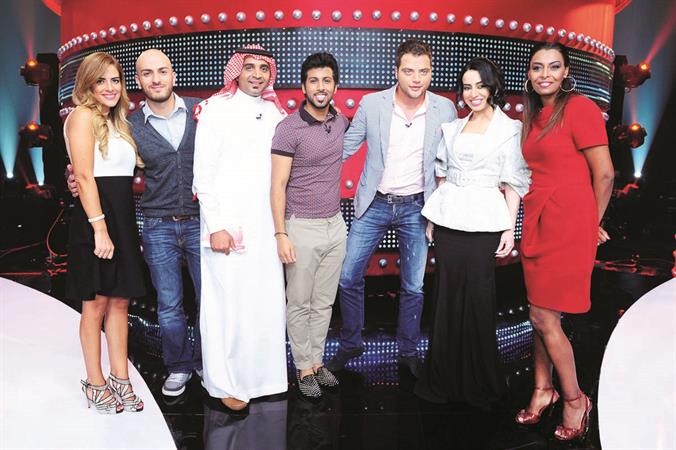 اريام وزيان مع فريق العمل 