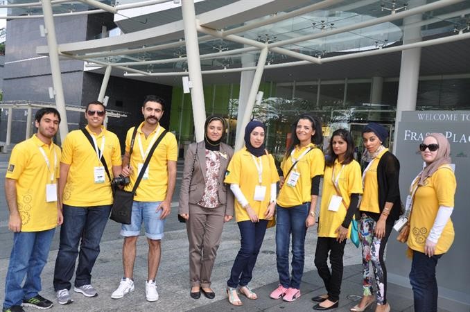 المهندسون والمهندسات الشباب المشاركون بيومهم العالمي﻿