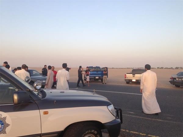 رجال الامن اثناء حملتهم التي استمرت 3 ساعات﻿