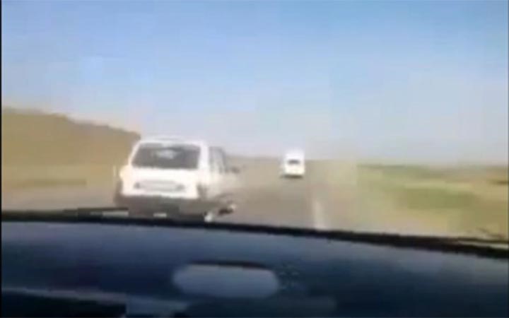 بالفيديو.. شاب يصور لحظة مصرعه وهو يغني