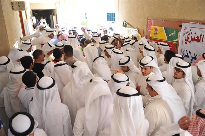 اقبال كبير من الطلبة في موقع جامعة الشويخ سعود سالممحمد خلوصي