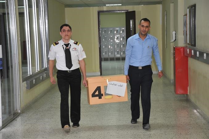 نقل صناديق الاقتراع