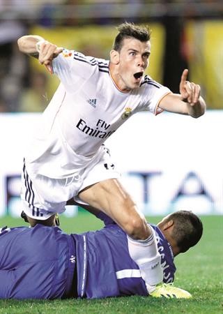 غاريث بيل وصدمة الهدف الاول له مع مدريد رويترز
