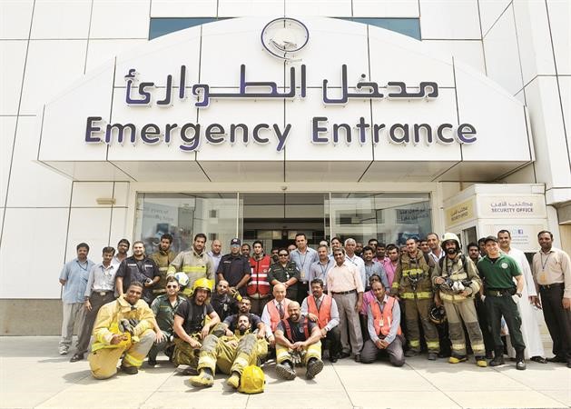 لقطة تذكارية للمشاركين بالتدريب على الاخلاء فى حالات الحريق