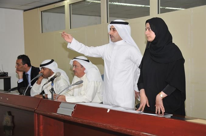 التجارة تحاول السيطرة على العمومية التي عقدت على مدار 4 ساعات	محمد خلوصي ﻿