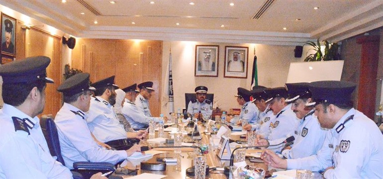الاجتماع الذي عقد بمقر الاداررة العامة للاطفاء﻿