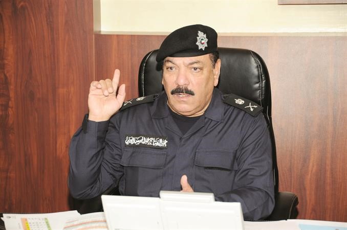  اللواء عبدالفتاح العلي: رفع مخالفة الإشارة الحمراء إلى 300 دينار وربط الرخصة بتاريخ الإقامة للوافدين بقرار وزاري