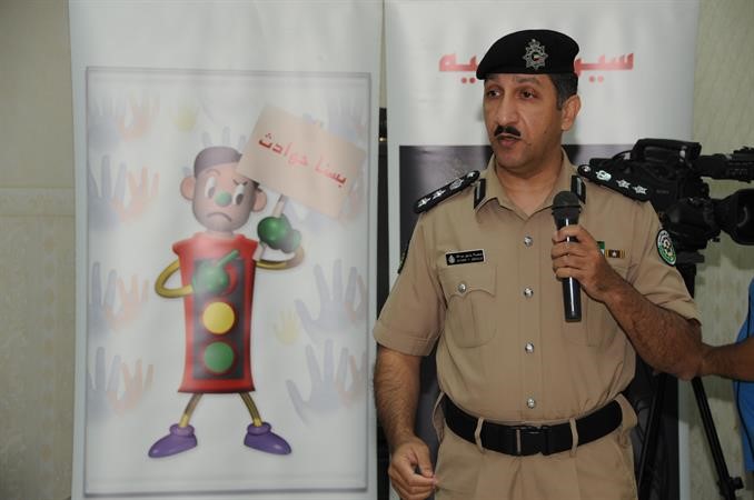 العقيد هشام ياسين متناولا الجانب التطويري للانشطة والتدريبهاني الشمري
