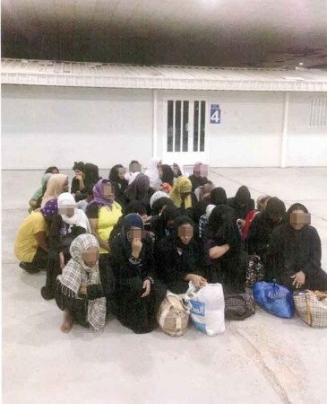 عدد من الخادمات الاثيوبيات اللاتي ضبطن في الوكر﻿